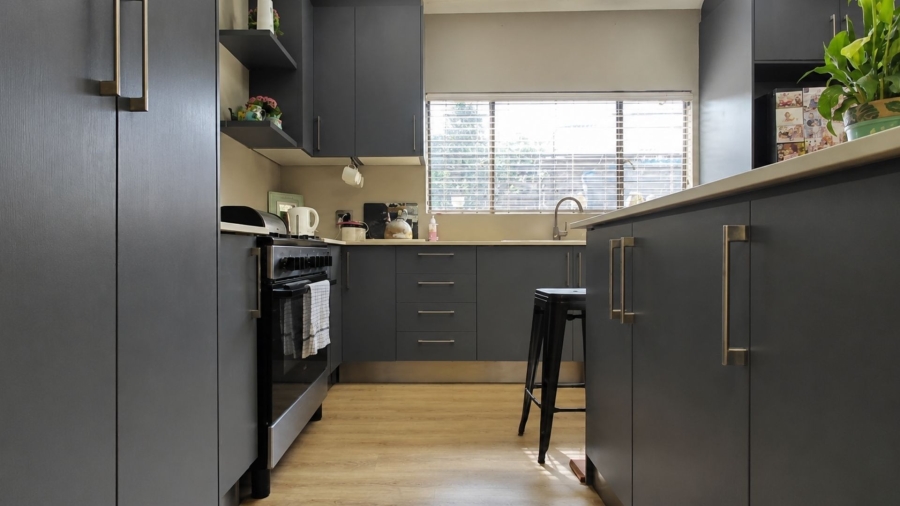 3 Bedroom Property for Sale in Safari Gardens North West